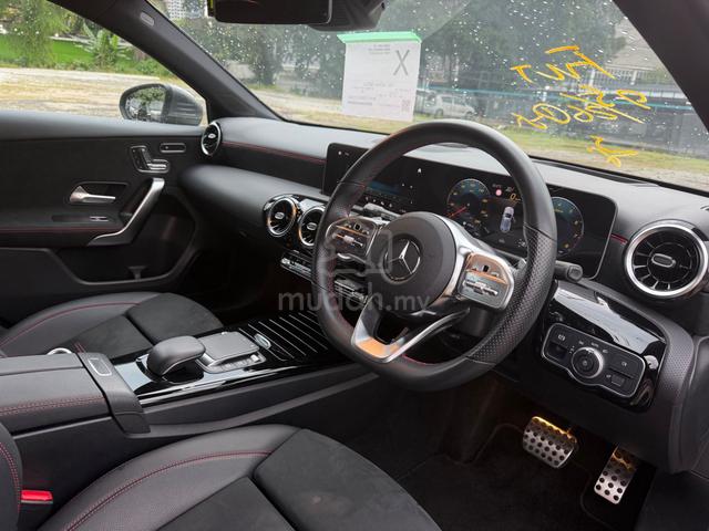 【25000KM,RECOND】2021 Mercedes Benz A180 AMG 1.3 - 4