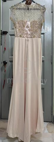 Elegant evening gown - photo 2 of 2