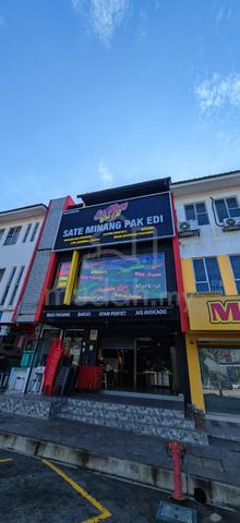 Aman Putri ( Sg Buloh ) Shop to let 1