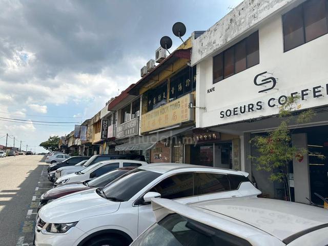 Skudai/ Taman Ungku Tun Aminah/ Double Storey Shoplot/ Intermediate 1