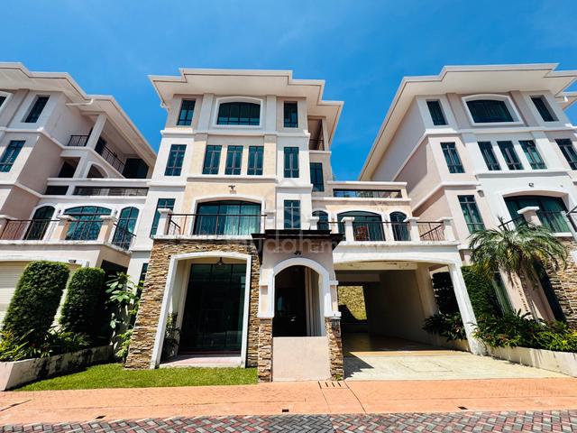 4 Storey Bungalow Moonlight Bay Batu Feringghi 1