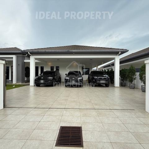 Detached House at Airport Area Miri for Sale 1