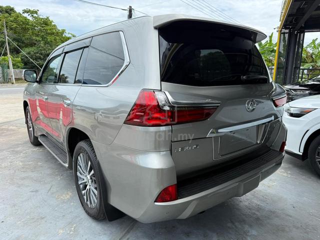 2020 Lexus LX570 (7 Seater!!) - 4