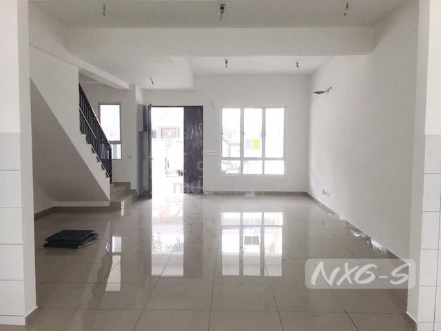 BELOW MARKET Livia residences bandar rimbayu 2 sty 20x60 value buy bas 1