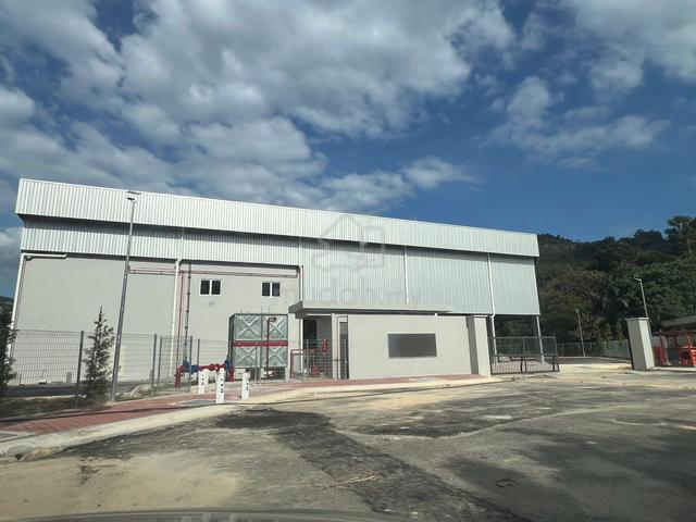 1.5 Storey Semi Detached Factory at Semenyih 1