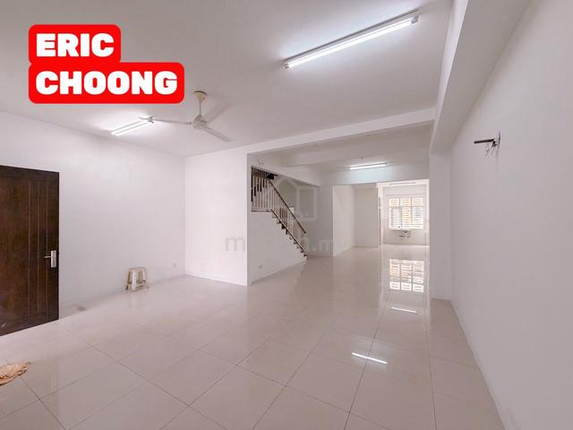 3 STOREY TERRACE LINTANG PENAWAR JELUTONG FREEHOLD LANDED Sale 1