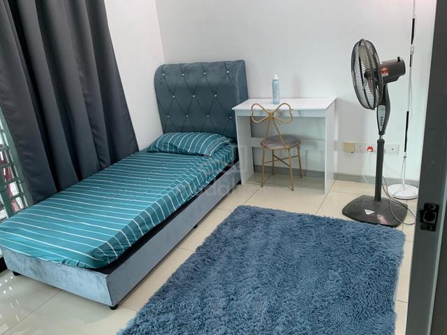 Bilik single non-sharing female near KLIA/KLIA2/UniKL MIAT/KK Salak 1