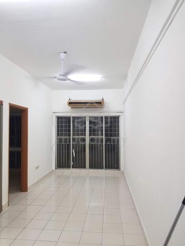Suria Apartment (Damansara Damai) 1