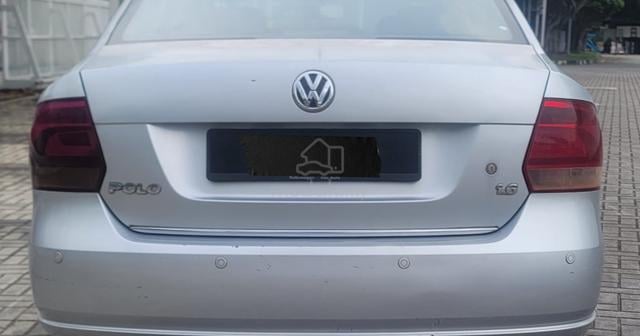 2011/12 VOLKSWAGEN POLO Sedan - 1.6 AUTO - 4