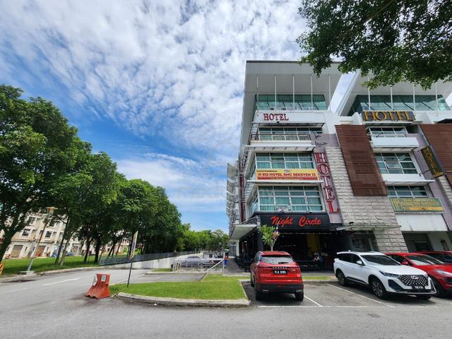 Laman Seri Corner Shop Lot Seksyen 13 Shah Alam Facing Main Road 1