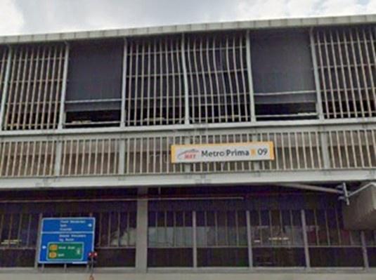 Kepong metro perdana 3  storey end lot shop 1