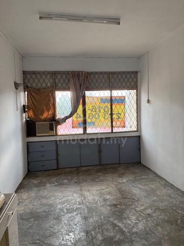 Rumah atas kedai untuk disewa 1
