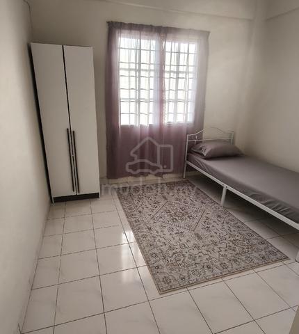 Medium Room 1