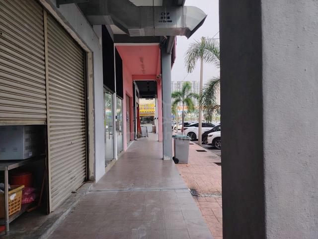 STRATEGIC LOCATION! Ground Floor Shop for Rent @ Kota Shahbandar 1