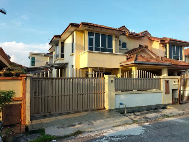 Semi-Detach House with 2 Auto Gate 1