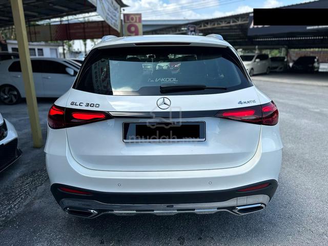 Mercedes Benz GLC300 2.0 FSR 25K KM WARRANTY 2027 - 4