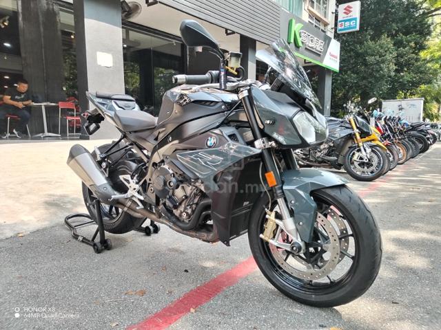 z900 insurance cost