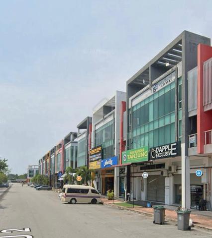 2ND FLOOR Shop-Office With Renovation Condition @ Tmn Klebang Utama 2