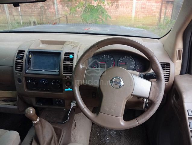 2010 Nissan NAVARA 2.5 STANDARD (M) - 5