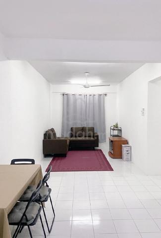 Molek Pulai 1