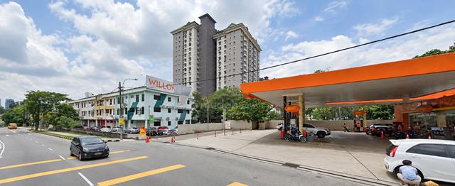 Facing Main Road Ground Floor Shop for rent Sri Petaling 1