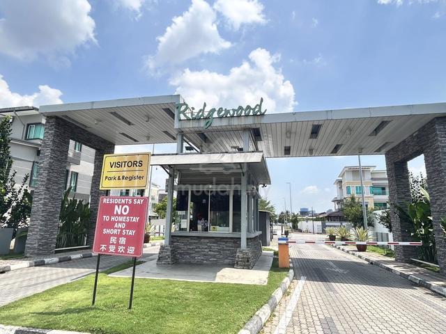 Fully Furnish Gate Guard Bercham Ridgewood 3 Storey Sale Nova Anjung E 1