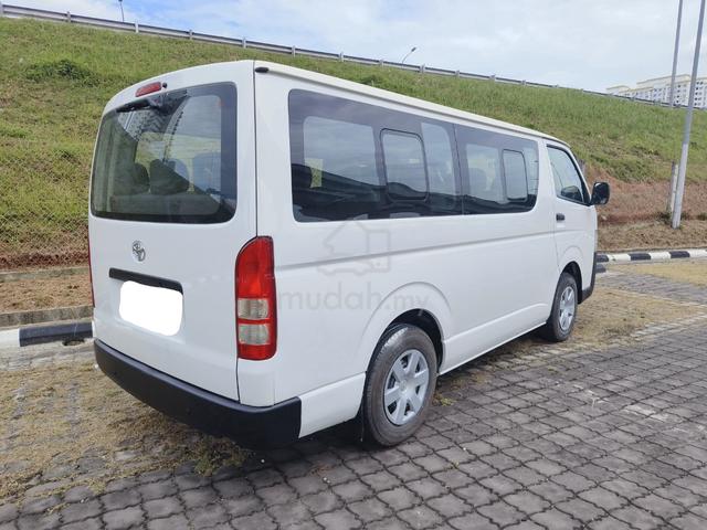 2019 Toyota Hiace 2.5 (M) 14 Seat Window Low Roof - 4