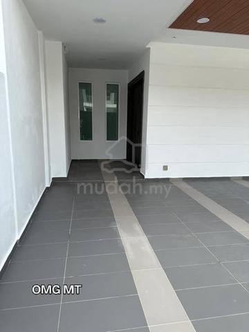 FULLY RENOVATED Canary Garden Bandar Bestari Klang 2 Sty Semi D 40x90 1