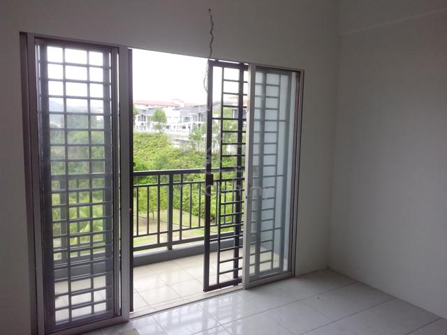 Suria Court @ Bandar Mahkota Cheras 1