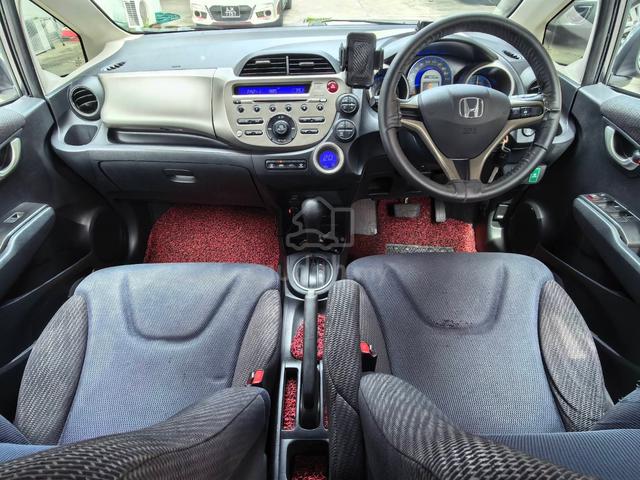 2014 Honda JAZZ 1.3 (HYBRID) FACELIFT (A) - 3
