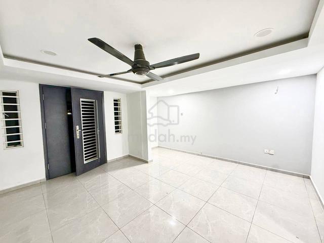 FULLY RENOVATED NON BUMI 2.5 Storey PJS 6 Selatan Bandar Sunway 1