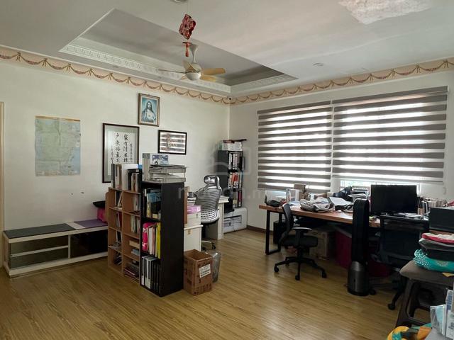 Exclusive 3 ½ Storey Bungalow for Sale @ Asia Hills, Gelugor 3