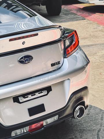 2022 Subaru BRZ 2.4L (M) 10K KM 18”Momo rim - 5