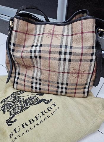 Burberry tote sale best sale