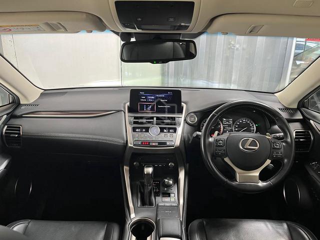 Lexus NX300 2.0 PREMIUM Full Service Local - 5