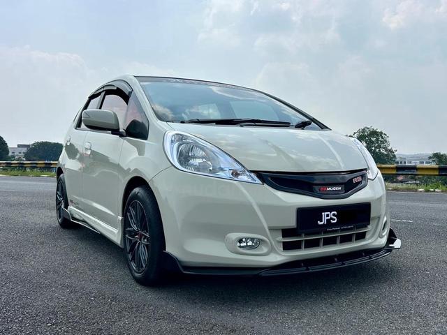 2013 Honda JAZZ 1.3 (HYBRID) FACELIFT (A) Muka 0 - 2