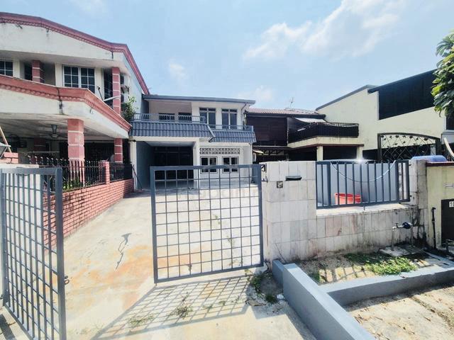 FACING OPEN! 2 Storey Terrace Seksyen 10, Shah Alam 1