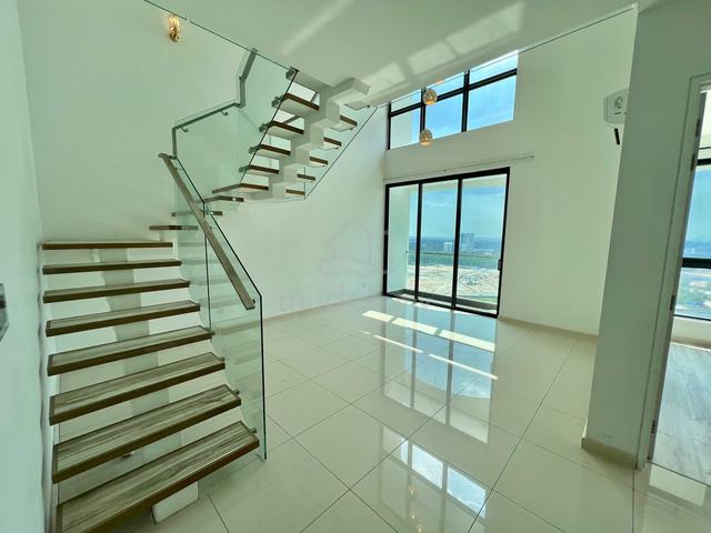 The M @ Medini Macrolink 1