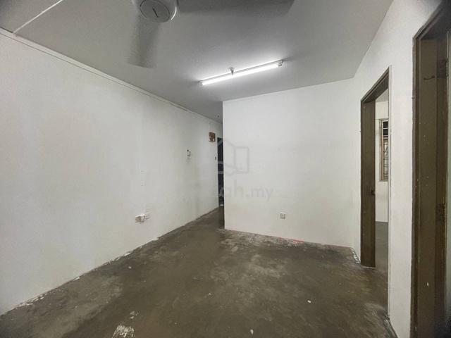 Flat PKNS Seksyen 19 Shah Alam 1