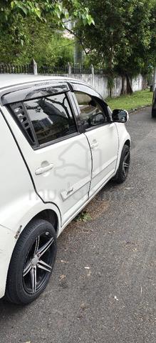 2010 Perodua MYVI 1.3 EZI MY05 M300 FACELIFT (A) - 4