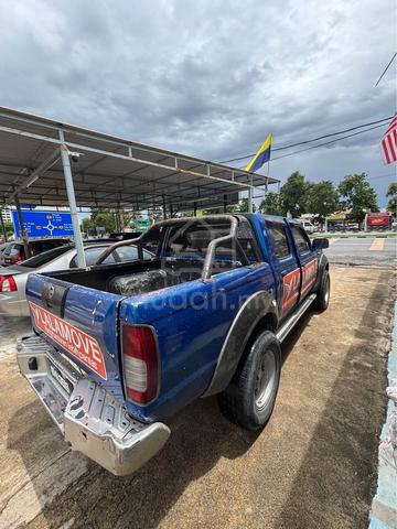 2004 Nissan FRONTIER 2.5 GRANROAD (M) - 5