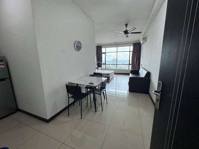 Molek Regency 1
