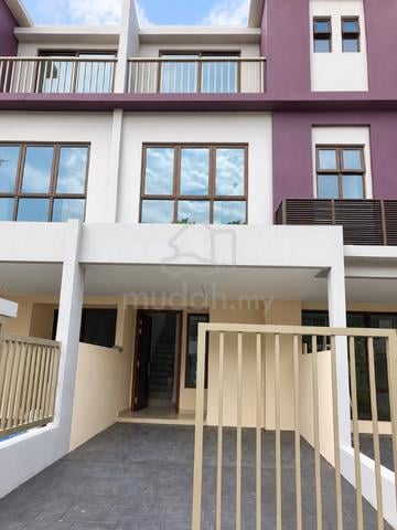 Bangi Townhouse For Rent 1