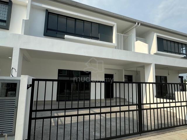 Sejati Lakeside 2STY house Cyberjaya setia eco glades near LAKE safiro 1