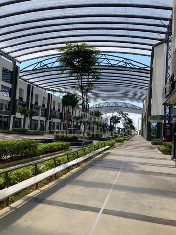 Vervea Shop Lot - Intermediate Corner Unit At Canopy / F & B Area 1
