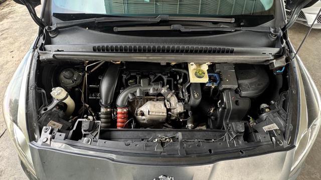 2014 Peugeot 5008 1.6 THP FACELIFT (A) - 4