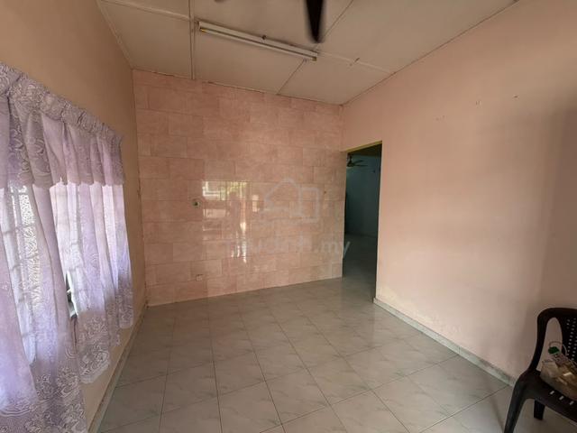 END LOT SPACIOUS Terrace with ATTIC For Sale @ Ayer Keroh Height 1