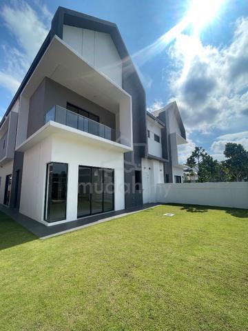 freehold,semi d double storey,0%,facing golf view 1