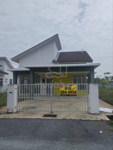 Banglo Setingkat Untuk Dijual Di Kampung Raja, Besut 1