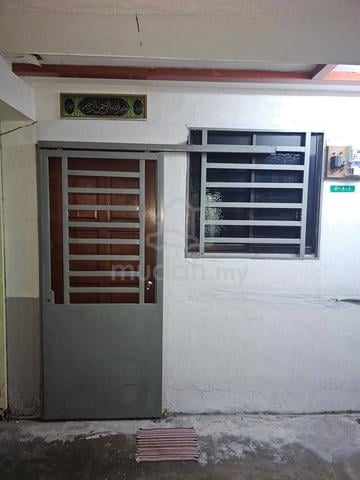 Rumah Pangsa Serendah (Solok Sungai Pinang) 1